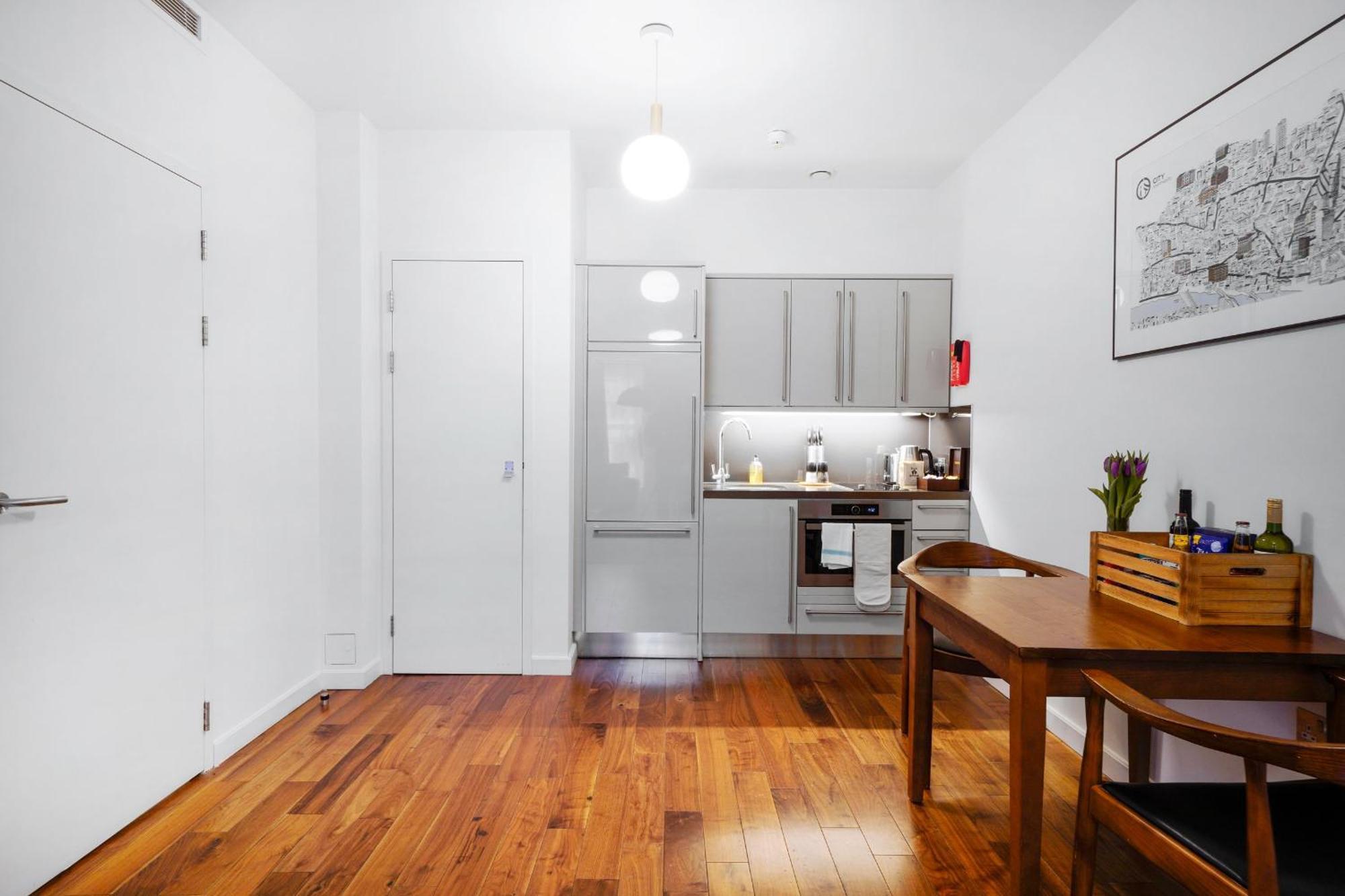 Monument Serviced Apartments By Lovelystay Londres Exterior foto